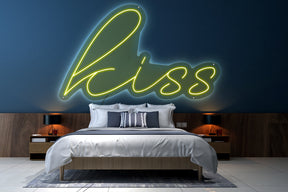 kiss