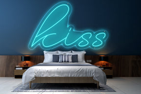 kiss